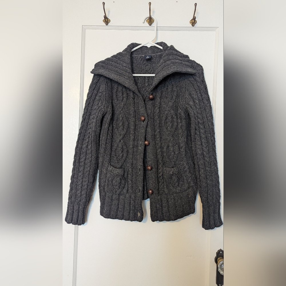 GAP Cable Knit Wool Sweater